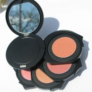 Le Métier de Beauté Kaleidoscope Blush Kit 4 shades